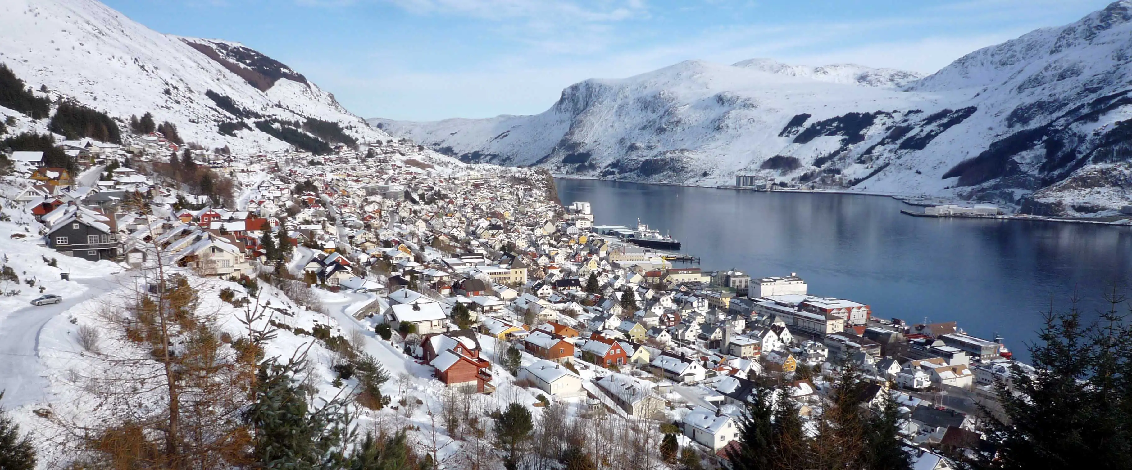 Måløy sous la neige en hiver – Norvège