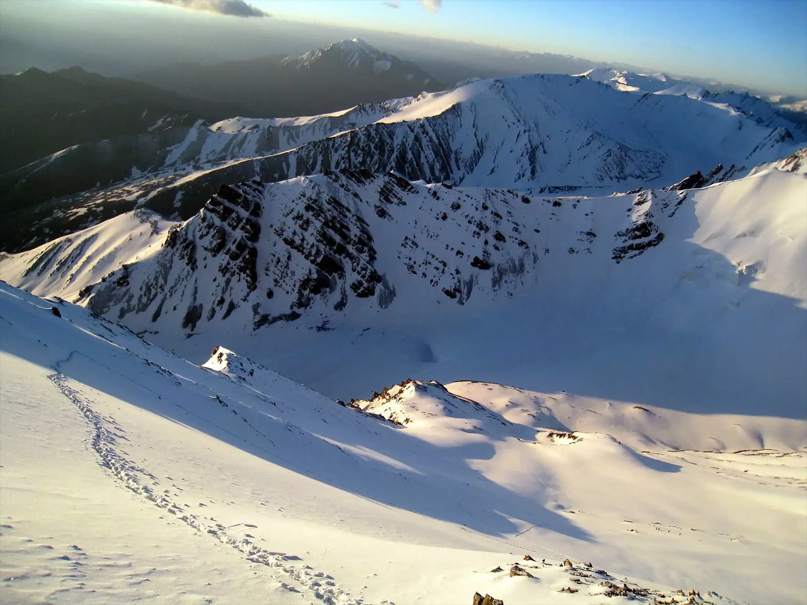 Dernier mur avant l’arrête finale dans l’ascension du Stok Kangri (Vue d’en haut)