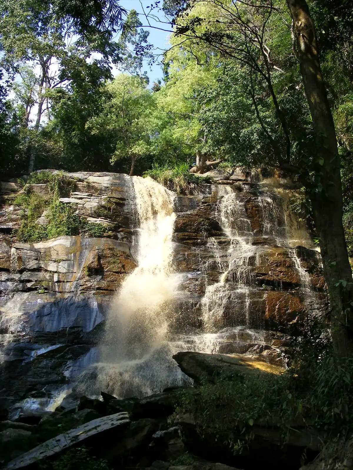 Cascade lors d’un trek aux environs de Chiang Mai