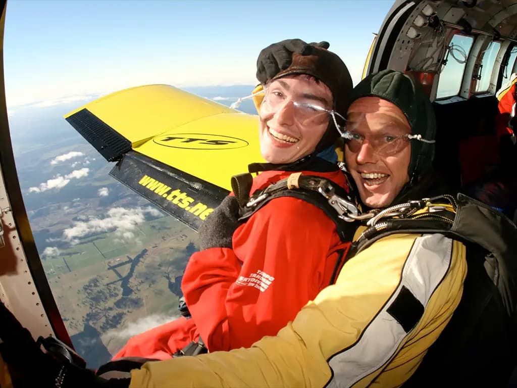 Sky-Dive_Taupo-NZ