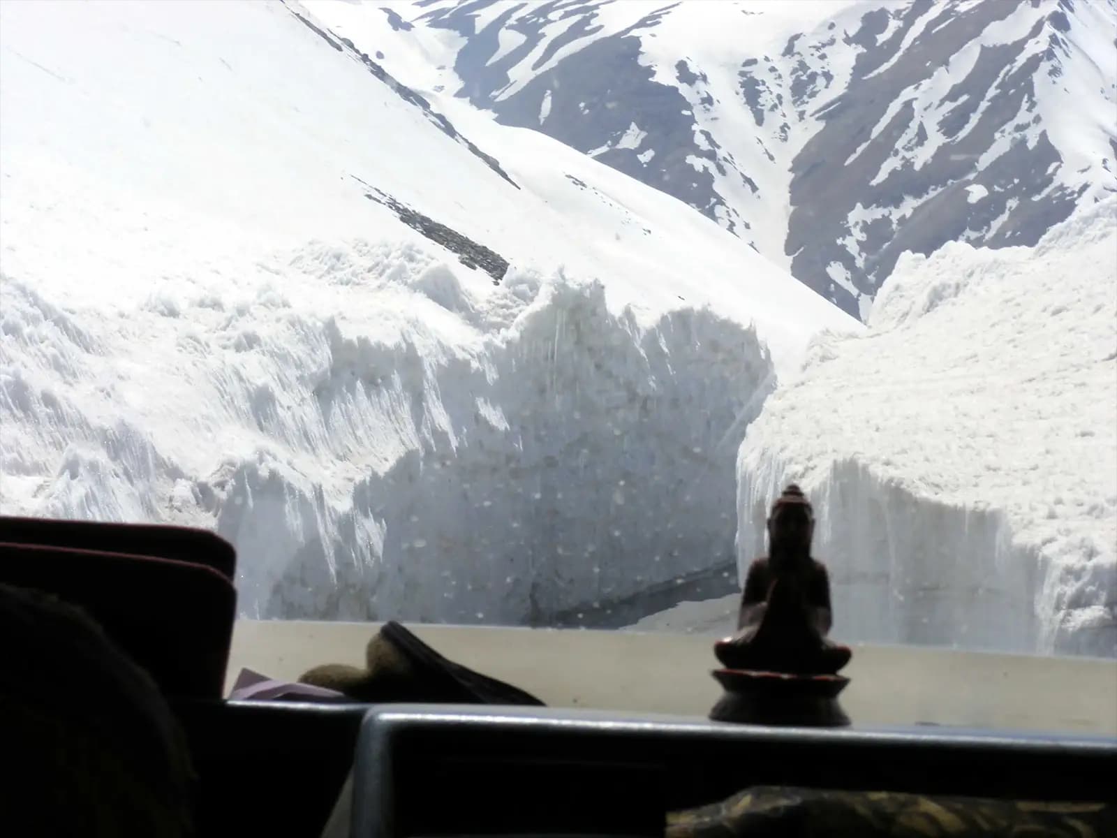 En voiture sur la route Leh – Manali